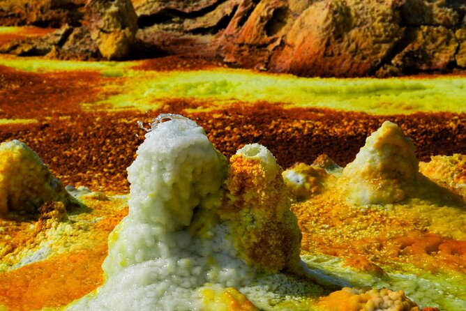 3 Day Danakil Depression Dallol & Ertale Tours - Food, transport, and camp life