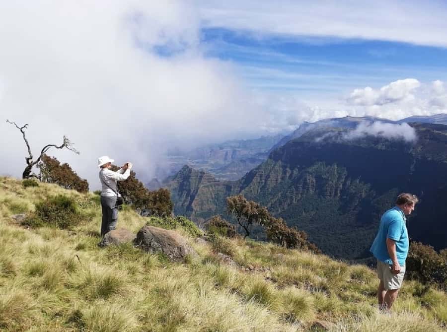 Addis Ababa: Debre Libanos, Blue Nile Gorge, and Cave Tour - The drive through Entoto’s high country