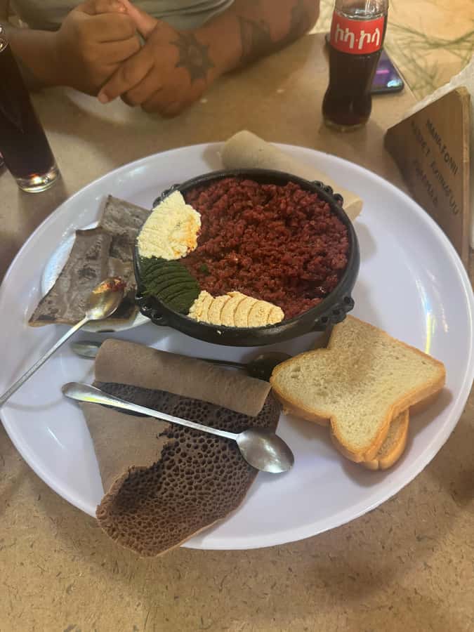Addis Ababa: Totot Cultural Feast & Rhythm Show With Dinner - Dinner: Injera, Doro Wat, And Tibs