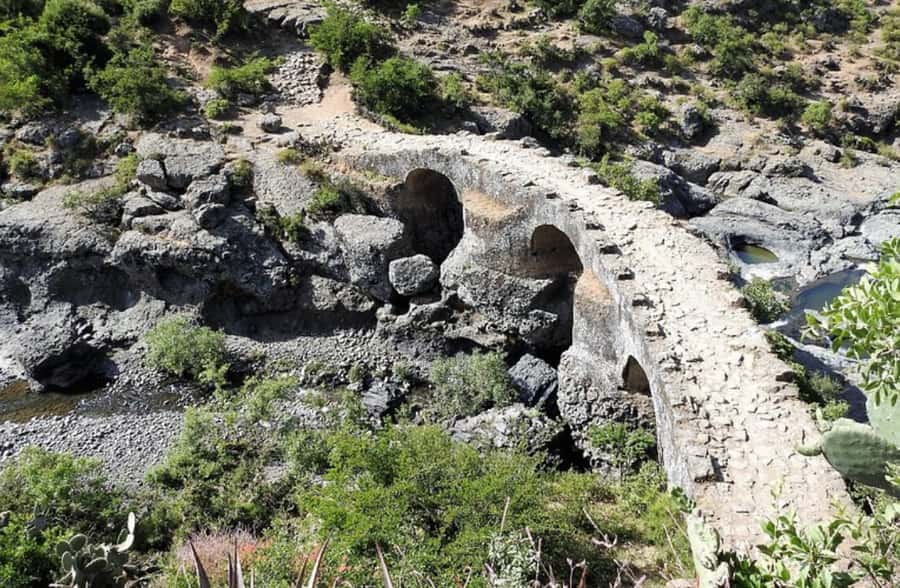 Day trip Debre Libanos, Bule nile George &Portugal Bridge - Looking for gelada baboons and native birds