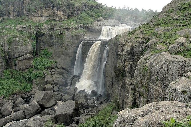 Day Trip From Addis Ababa To Debre Libanos & Blue Nile Gorge - Leaving Addis Ababa for the northern highlands