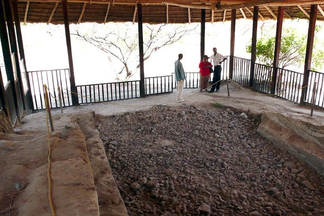 Day trip to Adadi Mariyam and Melka kunture - Adadi Maryam, a church cut from rock