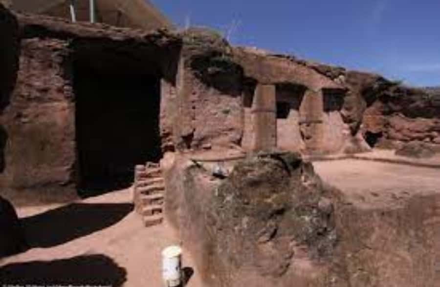Full Day lalībela church's tour - Bete Giorgis and the famous cross shape