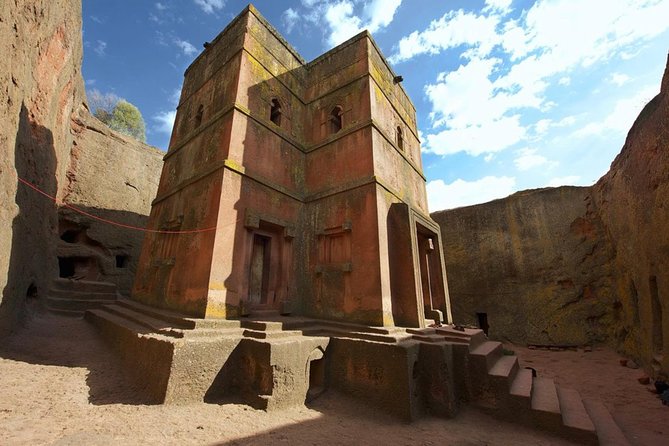 Historical-tour Lalibela Gonder & Bahir Dar - Day 4: Lalibela’s eleven churches cut from rock