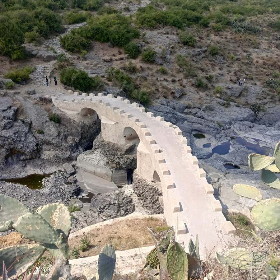 Portuguese Bridge,Nature Landscape,day trip - Walking down to the Portuguese Bridge