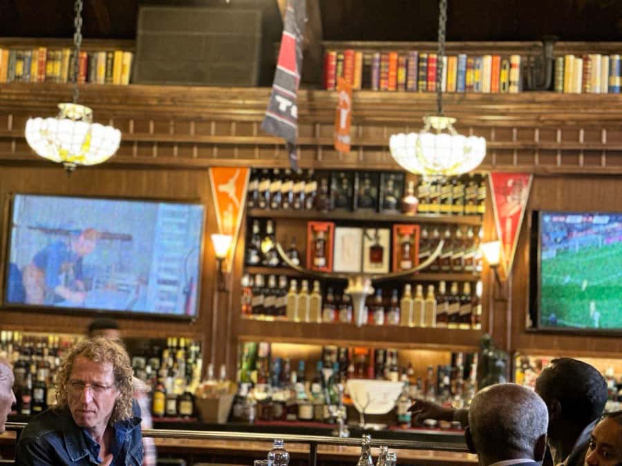 Pub-crawl Tour ( locally crafted beer and wine tasting ) - How to get the most from the pub crawl
