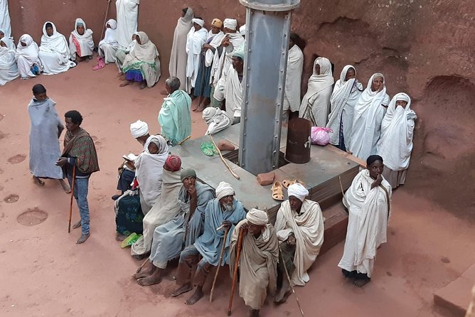 Visiting Lalibela churches - The Coffee Ceremony at Daniel’s Home